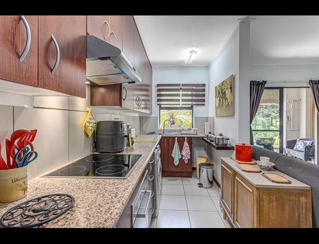 2 BEDROOM APARTMENT FOR SALE IN JACKAL CREEK GOLF ESTATE